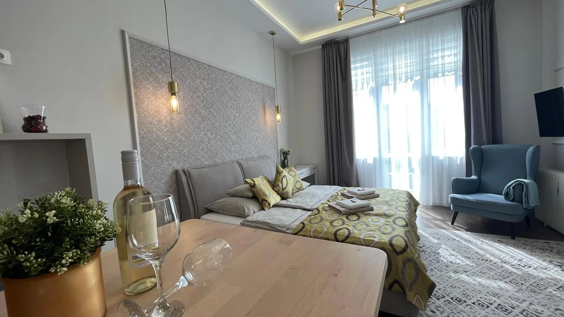 Visit Debrecen Apartman شقة