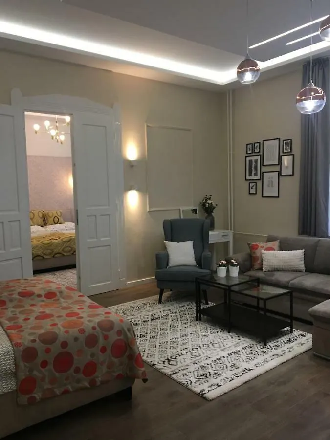 شقة Visit Debrecen Apartman المجر