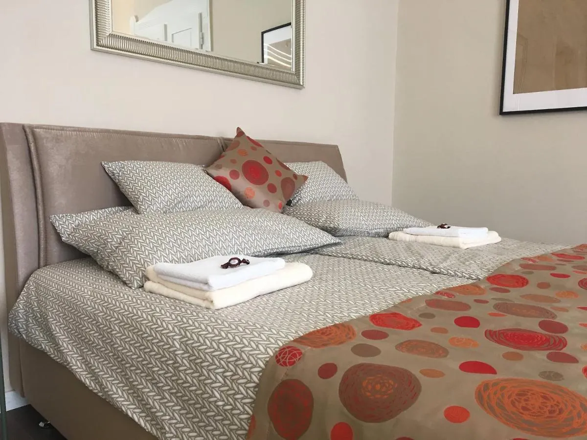 Visit Debrecen Apartman شقة